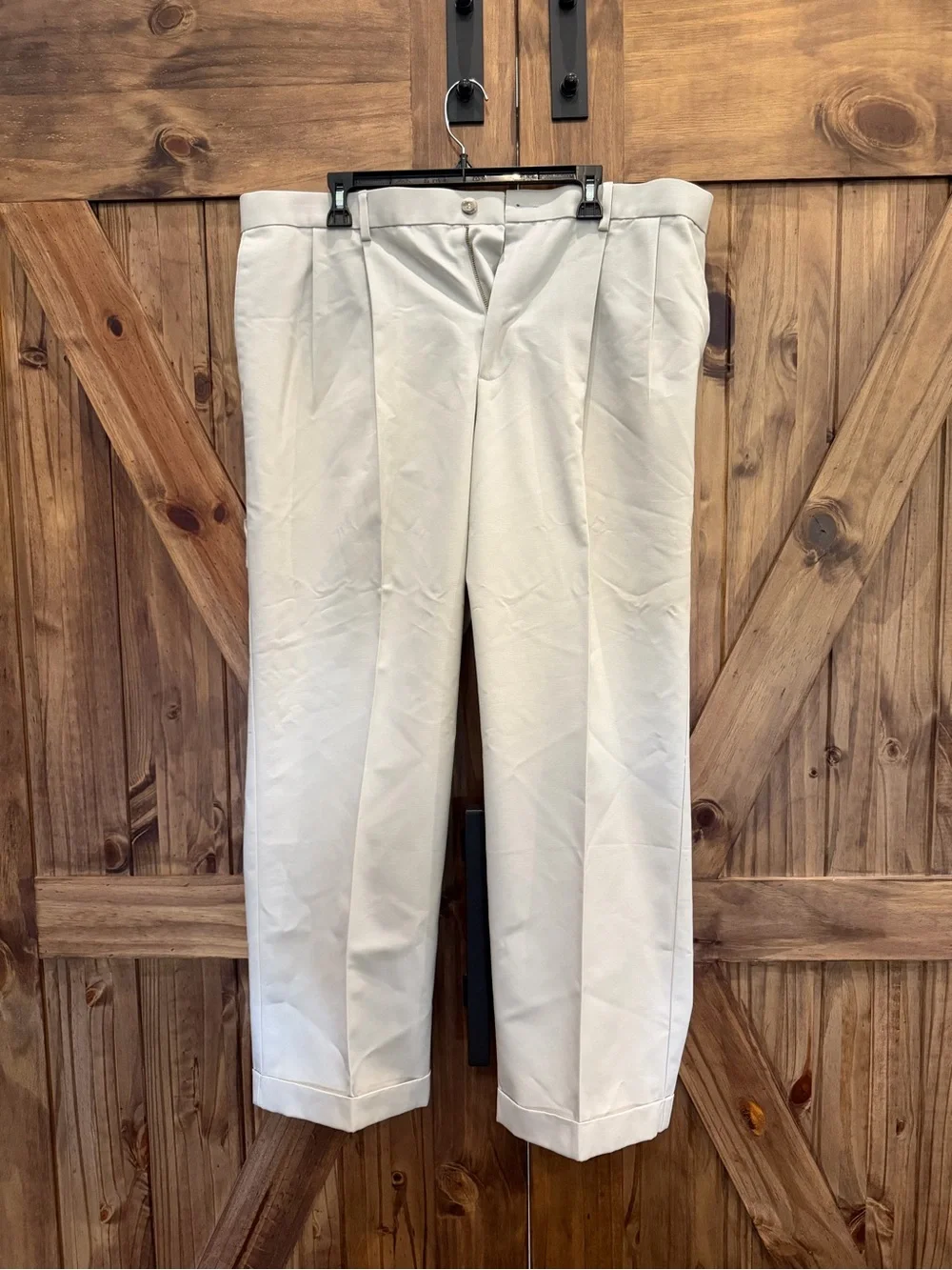 Dockers Men’s Cream Pleated Dress Pants